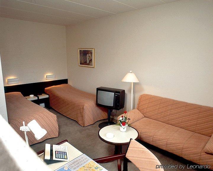 Hotel Naesbylund Kro Odense Room photo